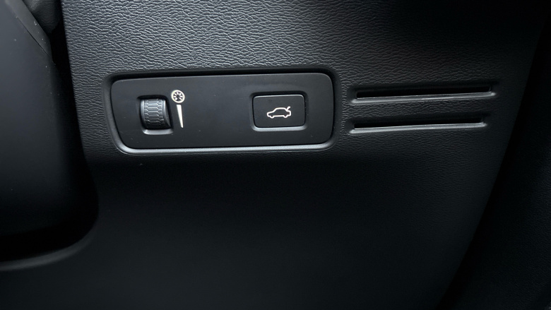 Volvo Xc40 2.0 B4P Inscription Pro 5dr Auto Petrol Estate